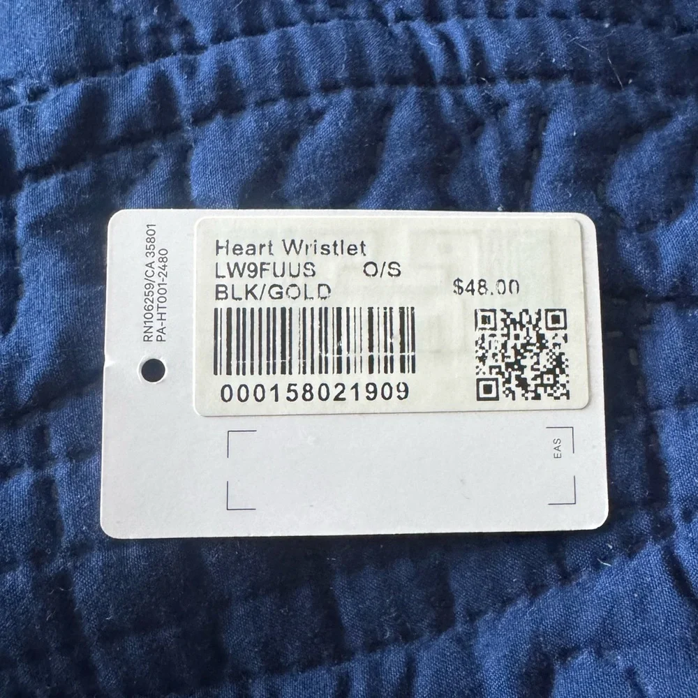 Lululemon Heart Wristlet - Picture 7 of 7